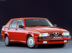 ALFA ROMEO 75 red