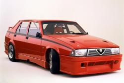 ALFA ROMEO 75 red