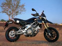 APRILIA DORSODURO black