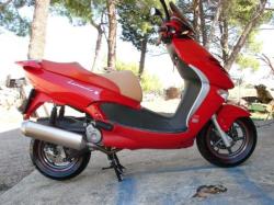 APRILIA LEONARDO red