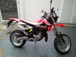 APRILIA MX 125 red