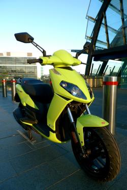 APRILIA SPORTCITY green