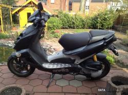 APRILIA SR 50 brown