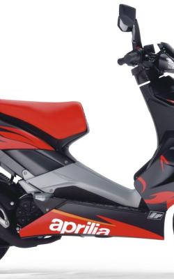 APRILIA SR 50 red