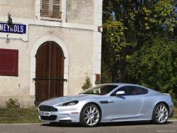 ASTON MARTIN DBS silver