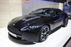 ASTON MARTIN VANTAGE black