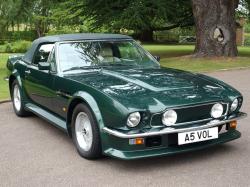 ASTON MARTIN VANTAGE green