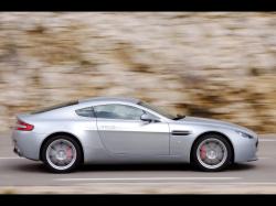 ASTON MARTIN VANTAGE silver