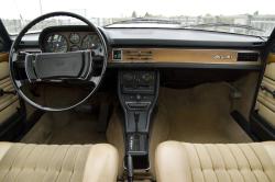 AUDI 100 interior