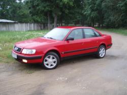 AUDI 100 red