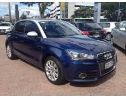 AUDI 200 blue