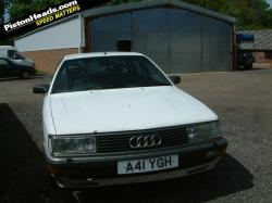 AUDI 200 white