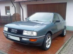 AUDI 90 green