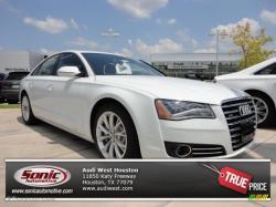 AUDI A8 3.0 white