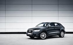 AUDI Q3 QUATTRO black