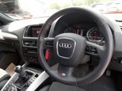 AUDI Q5 2.0 TDI QUATTRO engine