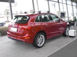 AUDI Q5 red