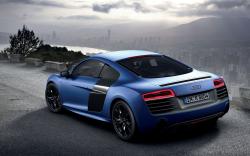 AUDI R8 blue