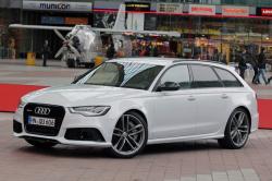 AUDI RS 6 AVANT green