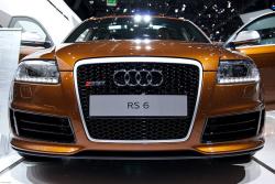 AUDI RS 6 brown