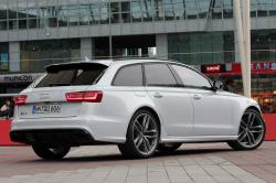 AUDI RS 6 white