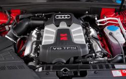 AUDI S4 engine