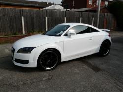 AUDI TT white