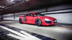 AUDI V8 red