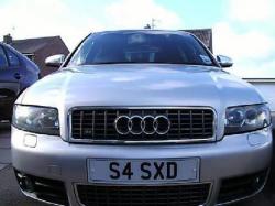 AUDI V8 silver