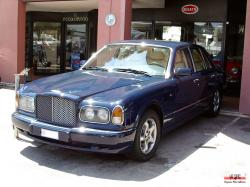 BENTLEY ARNAGE 6.8 green