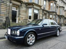 BENTLEY ARNAGE 6.8 red