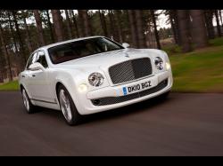 BENTLEY MULSANNE white