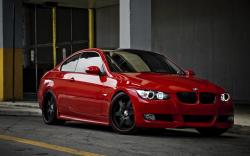 BMW 335 red