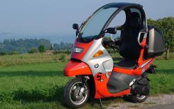 BMW C1 red