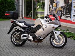 BMW F 800 ST white