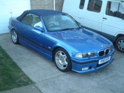 BMW M3 3.2 blue