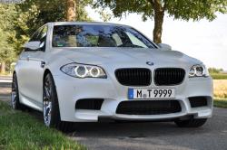 BMW M5 white