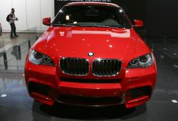 BMW X6 red
