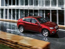 BMW X6 red