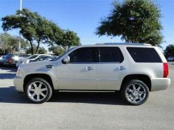 CADILLAC ESCALADE silver