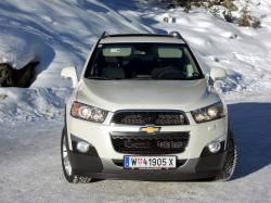 CHEVROLET CAPTIVA white