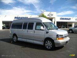 CHEVROLET EXPRESS silver