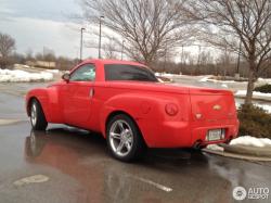 CHEVROLET SSR brown