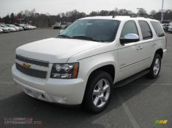 CHEVROLET TAHOE white