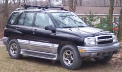 CHEVROLET TRACKER black