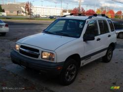 CHEVROLET TRACKER white