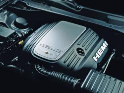 CHRYSLER 300C engine