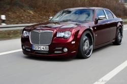 CHRYSLER 300C red