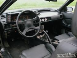 CHRYSLER CONQUEST interior