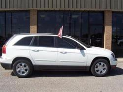 CHRYSLER PACIFICA white